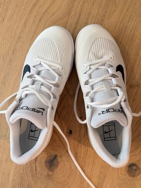 Nike Vapor 12 Women's Hard Court Tennis Shoes